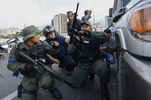 Fotos: Levantamiento militar en Venezuela para derrocar al régimen de Maduro