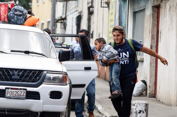 Las dramáticas imágenes que ha dejado a su paso la caravana migrante de hondureños