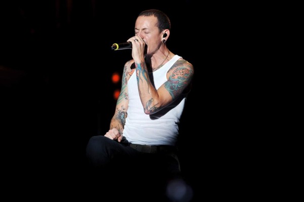 La vida del vocalista de la banda de rock Linkin Park, Chester Bennington, en 10 imágenes