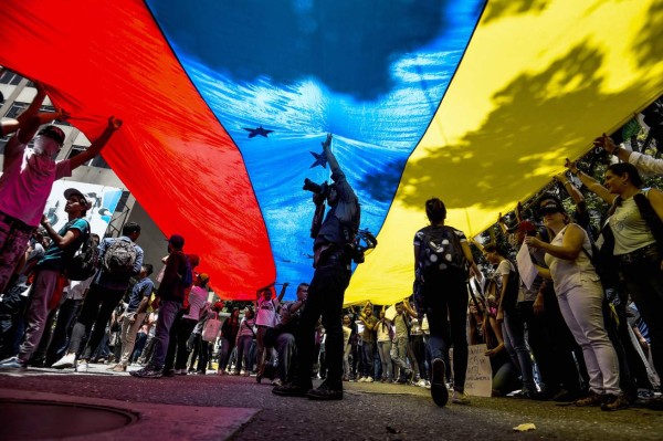 Maracay en Venezuela, entre saqueos y muertes, una ciudad sin Dios ni ley