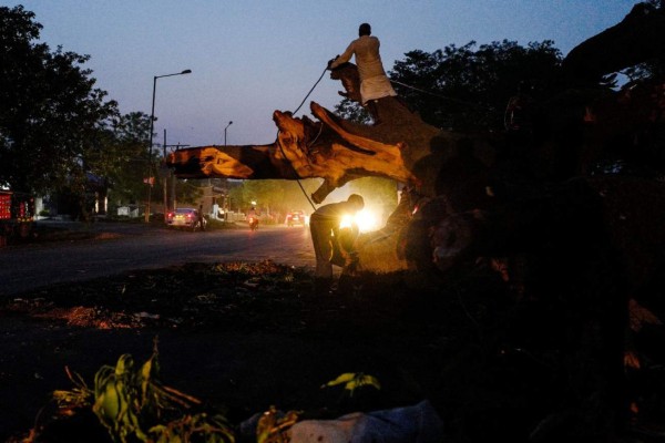 Tormenta de arena en la India: Las fotos más impactantes de la destrucción