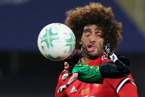 Top 10 de los mejores memes del pelotazo a Fellaini en la Supercopa de Europa