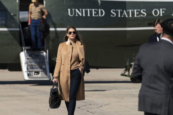 Hope Hicks, glamorosa 'mano derecha' de Trump que lo contagió de covid (FOTOS)