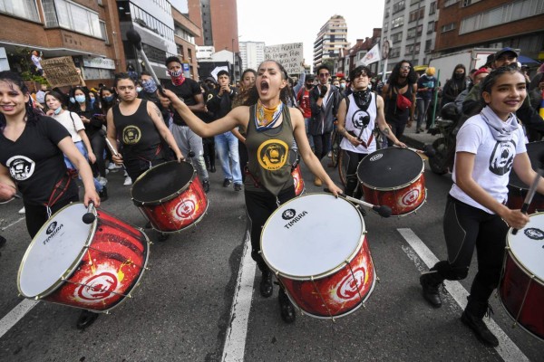 Violencia y descontrol: las imágenes más impactantes de la crisis en Colombia