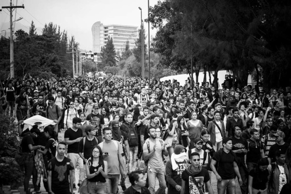 FOTOS: Nuevamente suspendidas las clases en la UNAH y los estudiantes se manifestaron así