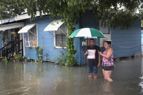 FOTOS: Harvey deja a Houston bajo agua, pero lo peor está aún por venir