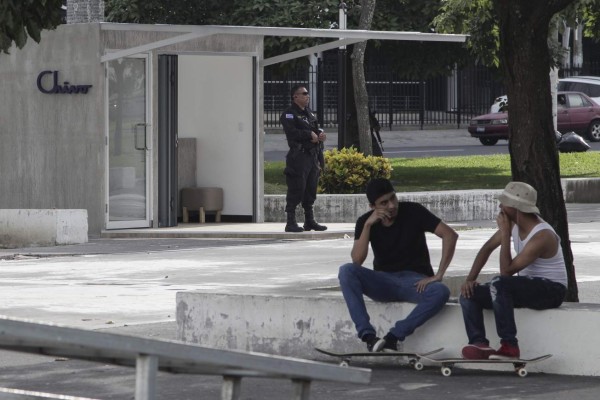 Entre tropiezos e incredulidad: Así inicia la era bitcoin en El Salvador (FOTOS)