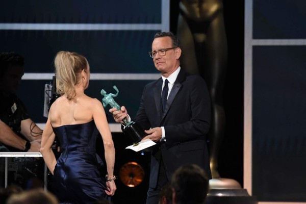 Besos, abrazos y parejas memorables, lo que no se vio en SAG Awards 2020