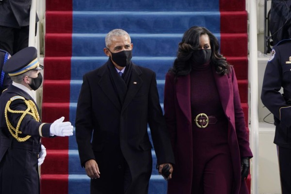 Michelle Obama impacta con poderoso look en investidura de Biden