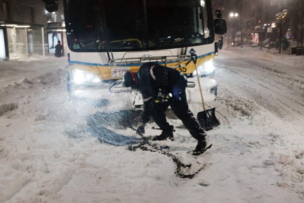 FOTOS: Así sobrevive EEUU al poderoso ciclón invernal