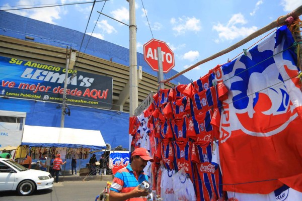 Ambientazo en la capital para la fiesta del fútbol