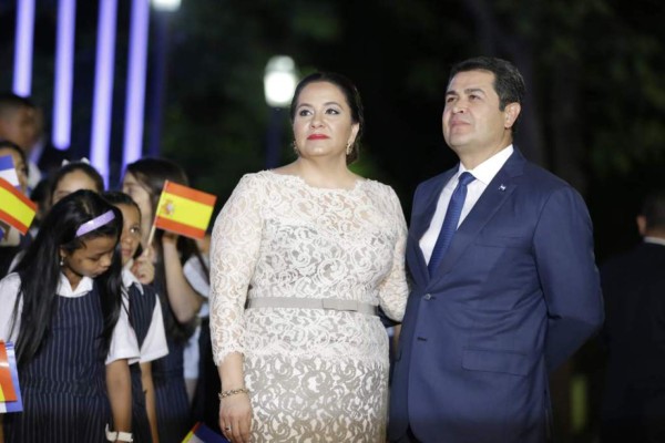 La imagen y los vestidos de Ana García Hernández, la primera dama de Honduras