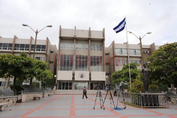 FOTOS: Así llegaron a la audiencia de declaración de imputados los señalados en el caso Arca Abierta