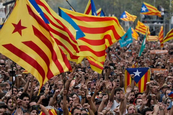 Así viven los catalanes su independencia de España, 27 días después del referéndum