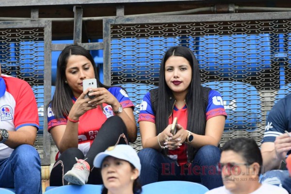 FOTOS: Las hermosas chicas que engalanan la jornada 5, la del clásico Olimpia vs Motagua