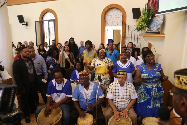 Así fue la despedida de Guillermo Anderson en La Ceiba