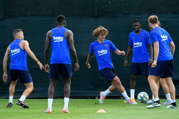 Las fotos que dejó el primer entrenamiento de Griezmann con la plantilla del Barcelona