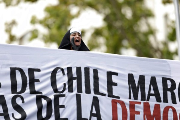 FOTOS: Así fue la llegada del papa Francisco a Chile