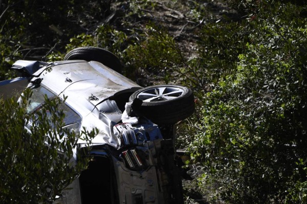 Las impactantes imágenes del accidente del golfista Tiger Woods