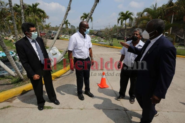 Discursos y llanto en la dolorosa despedida de Chelato Uclés, el Maestro de Honduras