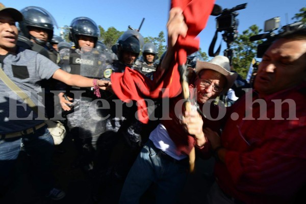 10 impactactes imágenes de la toma de peaje en Honduras