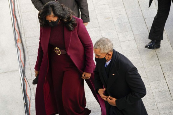 Michelle Obama impacta con poderoso look en investidura de Biden