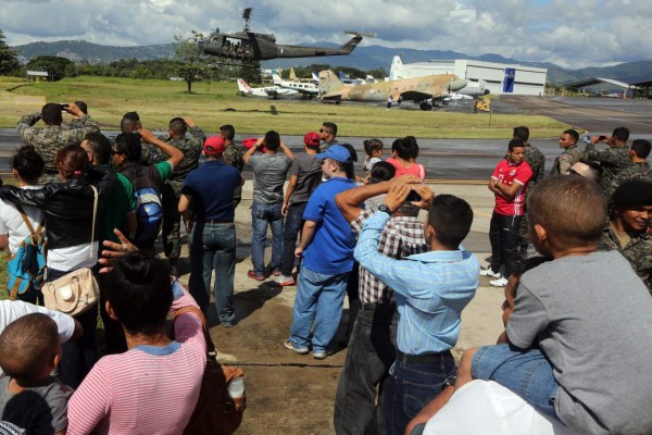 Feria de Adiestramiento de las FFAA de Honduras en foto