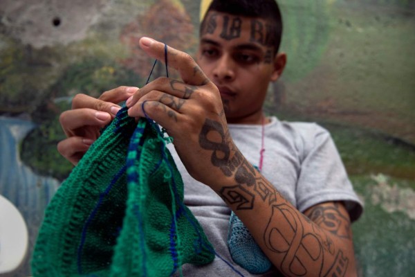 FOTOS: Así es la rehabilitación de expandilleros de la Mara Salvatrucha (MS-13) y Barrio 18 en la cárcel de El Salvador