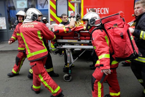 Las 12 fotos más impactantes de la explosión en una panadería de París