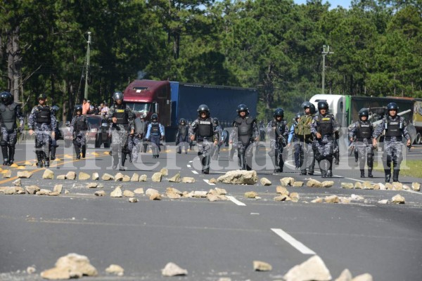 10 impactactes imágenes de la toma de peaje en Honduras