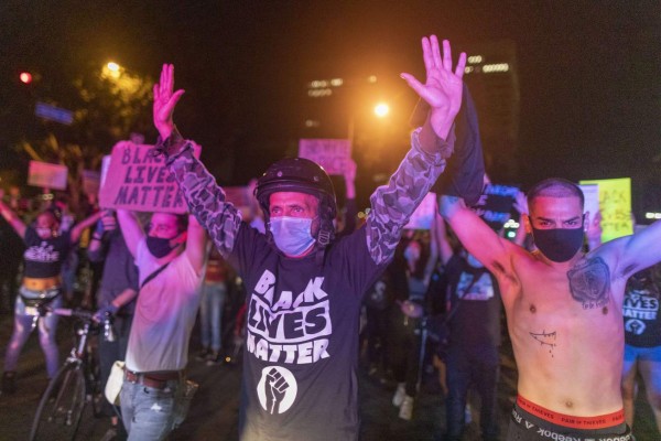 FOTOS: Ni el mal clima frena protestas antirracistas en Estados Unidos