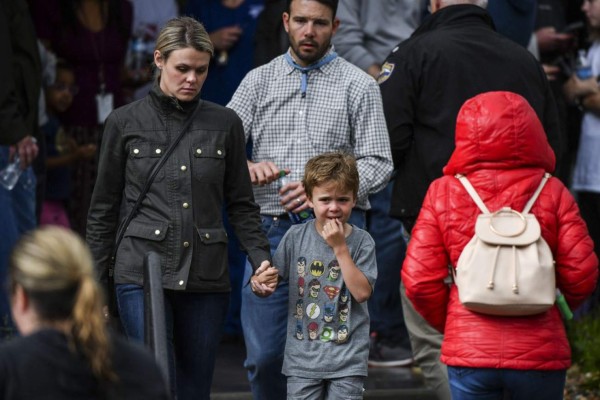 Tiroteo en escuela de Colorado: Padres en pánico, niños llorando y gran despliegue policial