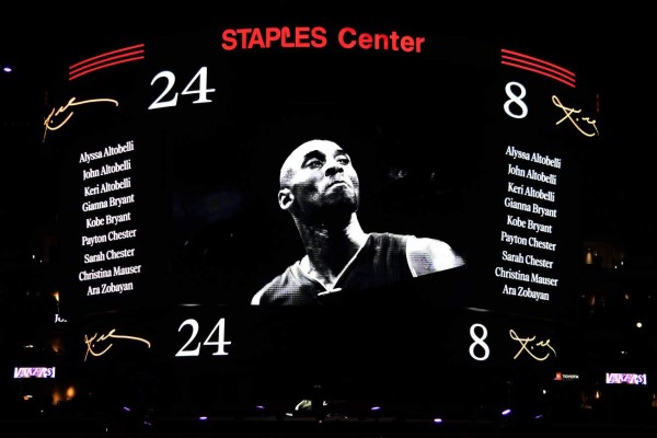 Lágrimas, aplausos y melodías: Así fue el sentido homenaje de los Lakers a Kobe Bryant