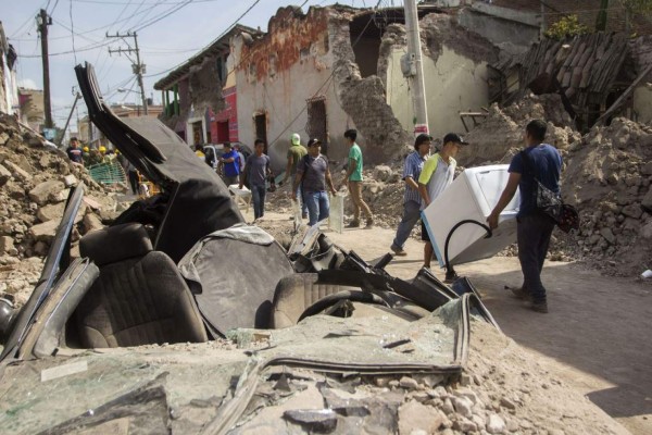 FOTOS: Escombros y dramáticos rescates tras sismo de 7.1 en México