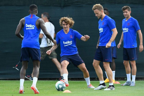 Las fotos que dejó el primer entrenamiento de Griezmann con la plantilla del Barcelona