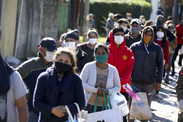 FOTOS: Países vecinos temen por evolución del Covid-19 en Brasil