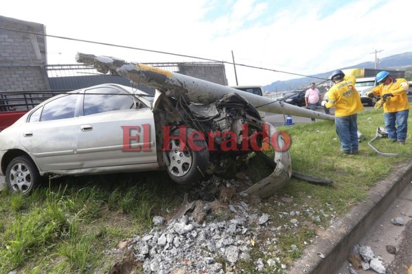 ¡Evitó atropellar un perro y chocó! Las imágenes que no vio del accidente en el anillo periférico