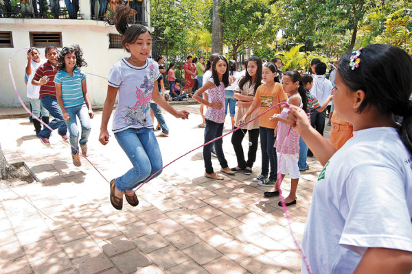 Canicas Juegos Tradicionales De Honduras - Juegos Tradicionales Con ...