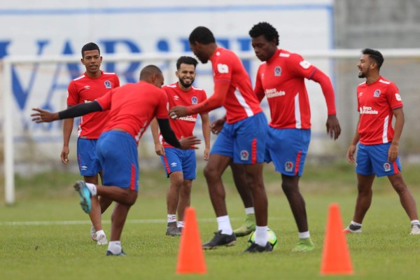 Este es el nuevo Olimpia de Manuel Keosseián para el torneo de Clausura