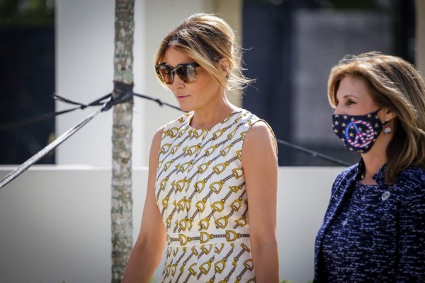 FOTOS: El costoso atuendo que usó Melania Trump para ejercer el voto