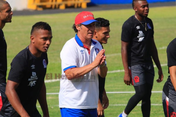 FOTOS: Motivados y pensando en el Comunicaciones, así entrenó Olimpia