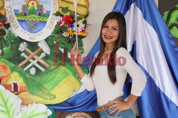 Con carisma y belleza quieren enamorar a Honduras las palillonas del Instituto España Jesús Milla Selva