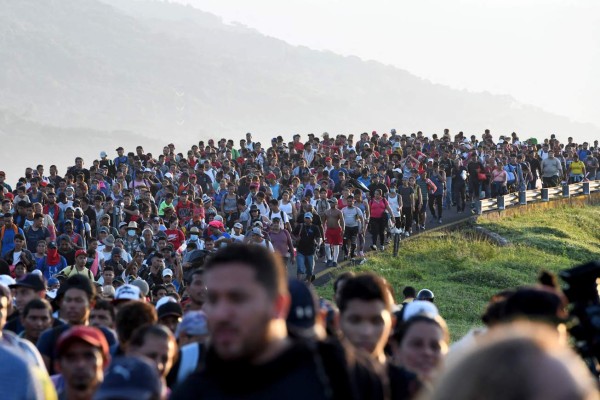 Con amor y esperanza: Migrantes centroamericanos y haitianos continúan su ruta por México