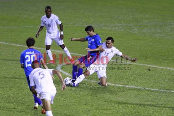 No se vio en TV: Regaños, visitas y mejores jugadas en el duelo de Honduras vs El Salvador