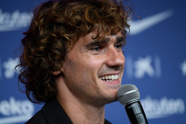 FOTOS: La imparable sonrisa de Antoine Griezmann al pisar suelo azulgrana