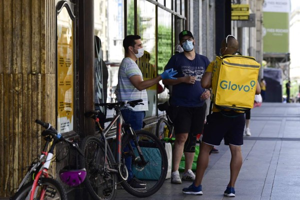 Reapertura y uso obligatorio de mascarillas en España en imágenes