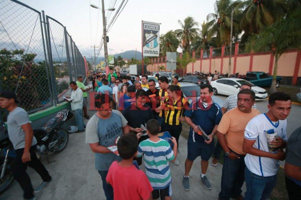 Ambientazo en el Humberto Micheletti previo al repechaje Honduras Progreso vs Real España