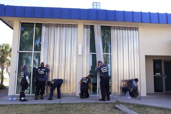 Fotos: Así se preparan los residentes de Texas ante la llegada del huracán Harvey