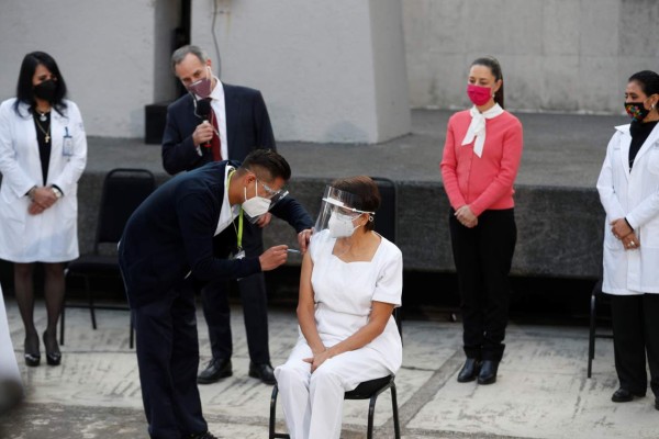 Las imágenes de un mundo esperanzado ante llegada de la vacuna contra el covid