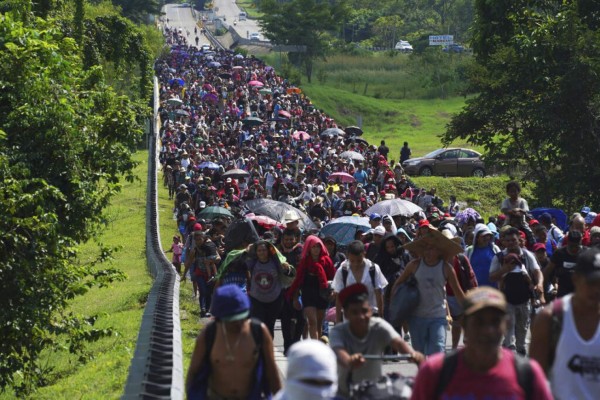 Con amor y esperanza: Migrantes centroamericanos y haitianos continúan su ruta por México